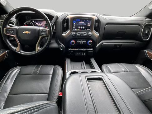 Used 2019 Chevrolet Silverado 1500 High Country w/ Technology Package AWD/4WD image 15