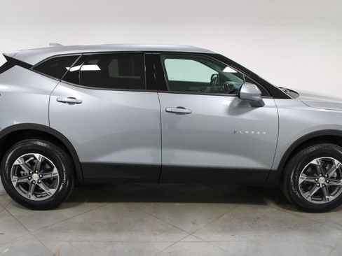 Used 2025 Chevrolet Blazer LT image 11