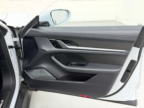 Used 2021 Porsche Taycan Turbo S AWD/4WD image 68