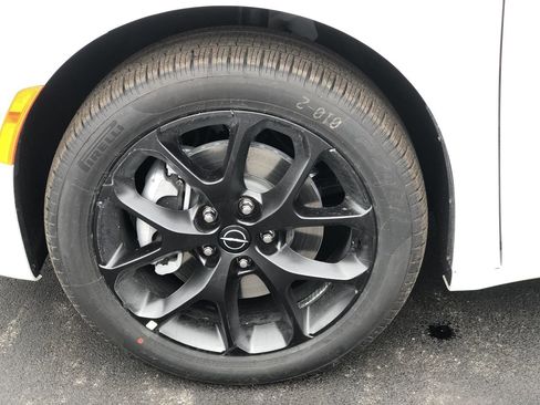 New 2026 Chrysler Pacifica Select image 10