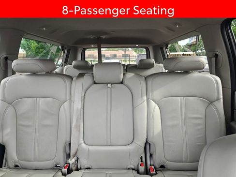 Used 2024 Jeep Wagoneer L Series II w/ Flexible Seating Group AWD/4WD image 11