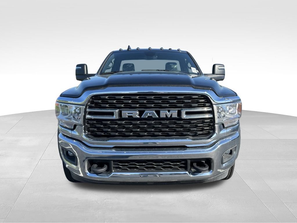 New 2024 RAM 5500 4x4 Regular Cab image 8