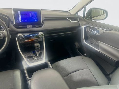 Certified 2025 Toyota RAV4 XLE FWD image 23