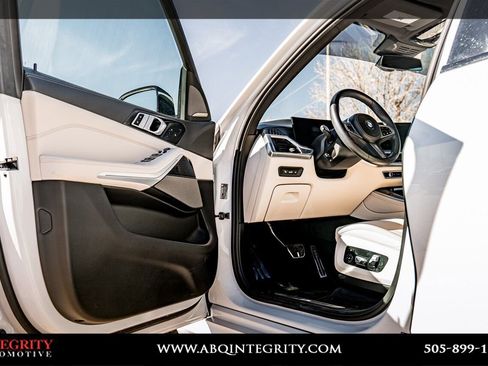 Used 2024 BMW X5 sDrive40i w/ M Sport Package image 13