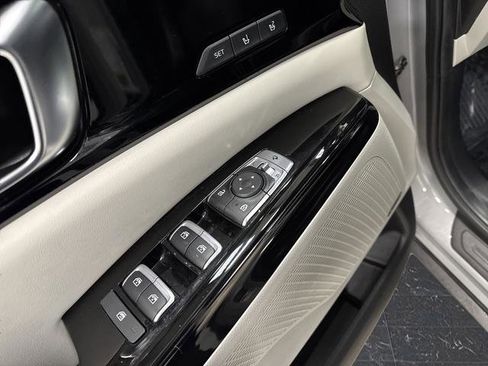 Used 2024 Kia Carnival SX Prestige FWD image 29