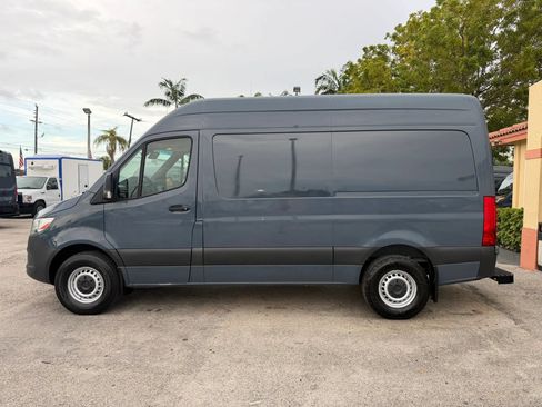 Used 2019 Mercedes-Benz Sprinter 144 image 2