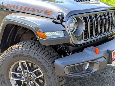 New 2025 Jeep Gladiator Mojave w/ Safety Group image 33