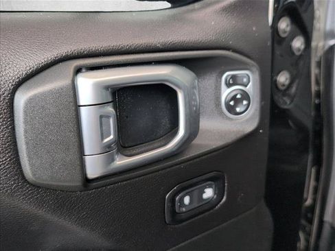Used 2020 Jeep Gladiator Overland AWD/4WD image 11