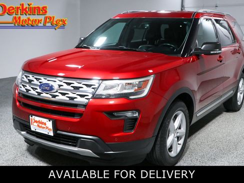 Used 2019 Ford Explorer XLT w/ Equipment Group 202A FWD image 1