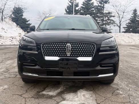 Used 2023 Lincoln Aviator Standard w/ Premium Package image 2