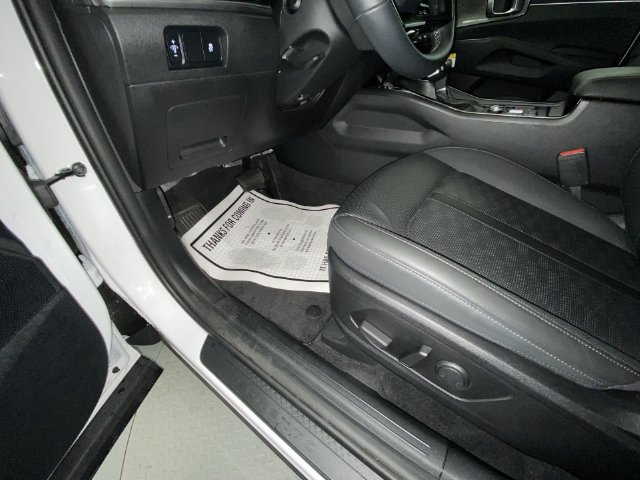 Used 2026 Kia Sorento S w/ S Panoramic Sunroof Package FWD image 12
