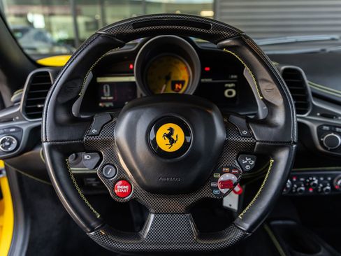 Used 2015 Ferrari 458 Spider RWD image 42
