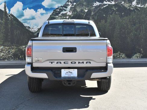 Used 2020 Toyota Tacoma SR image 9