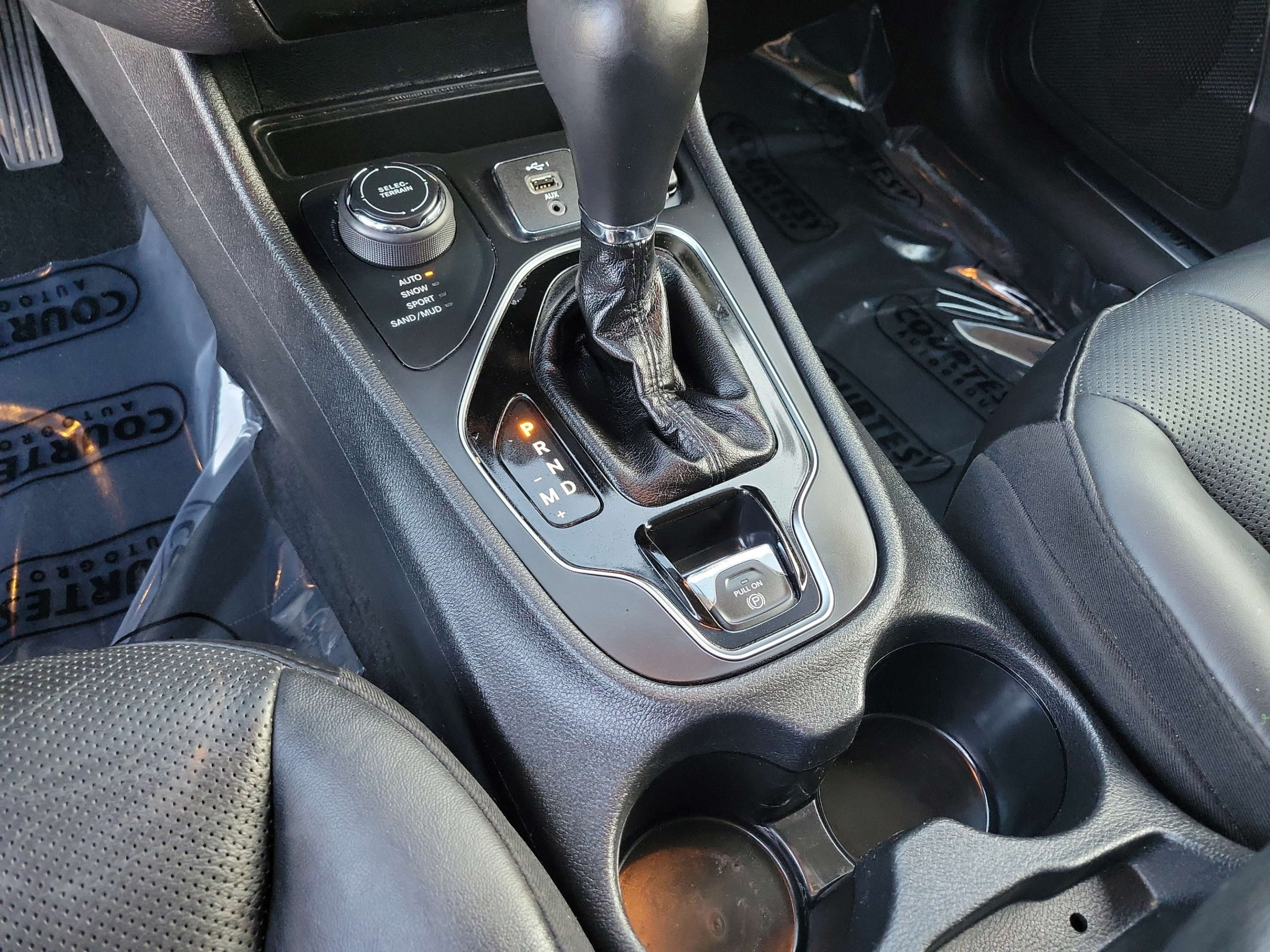 Used 2019 Jeep Cherokee Limited AWD/4WD image 22