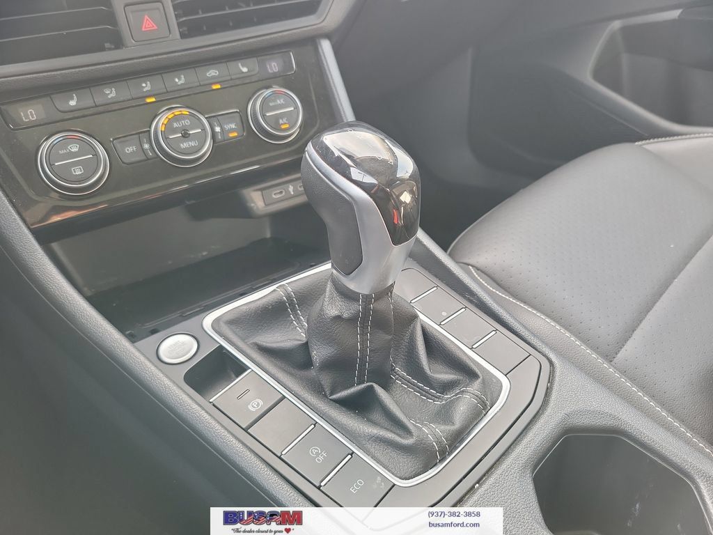 Used 2024 Volkswagen Jetta SE FWD image 25