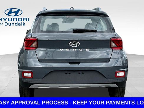 Used 2026 Hyundai Venue SEL FWD image 5