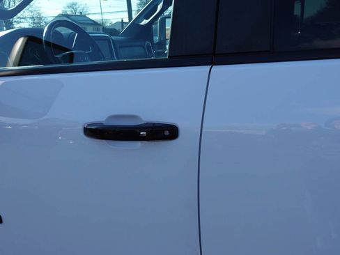 Used 2023 Chevrolet Silverado 2500 LT w/ Z71 Sport Edition image 16