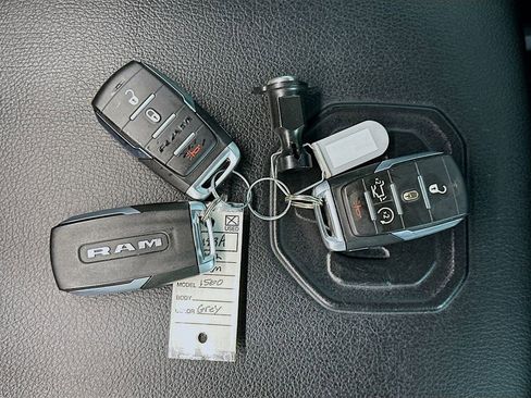 Used 2022 RAM 1500 Laramie AWD/4WD image 35
