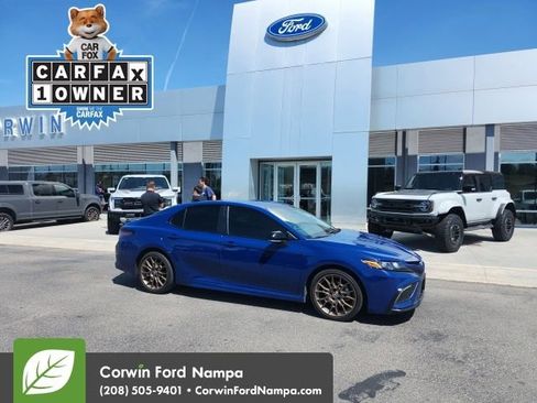 Used 2024 Toyota Camry SE w/ Convenience Package FWD image 3