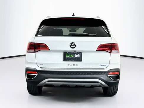 Used 2024 Volkswagen Taos SE AWD/4WD image 7