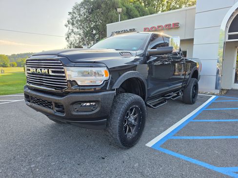 Used 2022 RAM 3500 Laramie AWD/4WD image 7