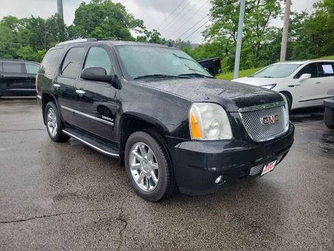 Used 2014 GMC Yukon Denali AWD/4WD image 3