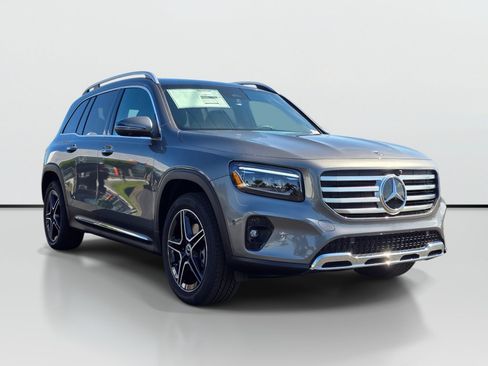 New 2026 Mercedes-Benz GLB 250 4MATIC image 7