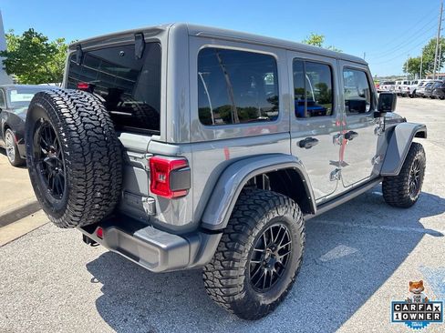 Used 2022 Jeep Wrangler Unlimited Rubicon w/ LED Lighting Group AWD/4WD image 23