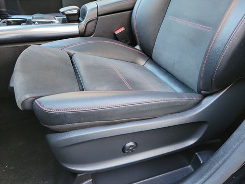 Used 2022 Mercedes-Benz GLA 250 4MATIC image 16