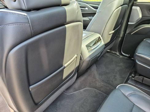 Used 2022 Cadillac Escalade ESV Sport w/ Touring Package AWD/4WD image 17