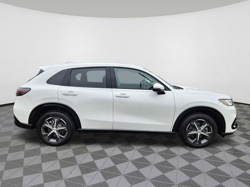 Certified 2025 Honda HR-V EX-L image 6