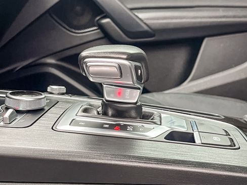 Used 2020 Audi Q5 2.0T Premium Plus image 18