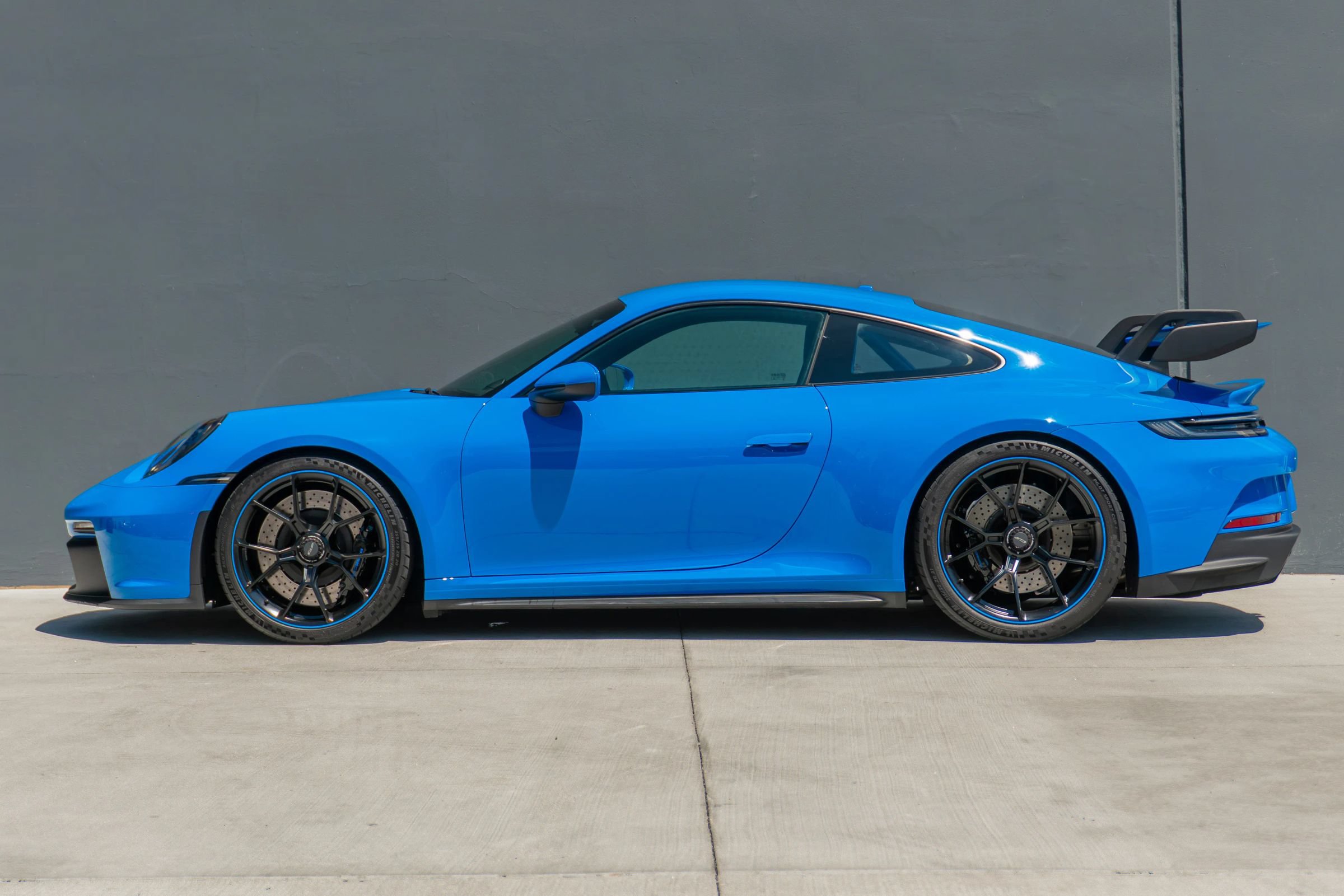 Used 2022 Porsche 911 GT3 RWD image 2