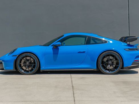 Used 2022 Porsche 911 GT3 RWD image 2