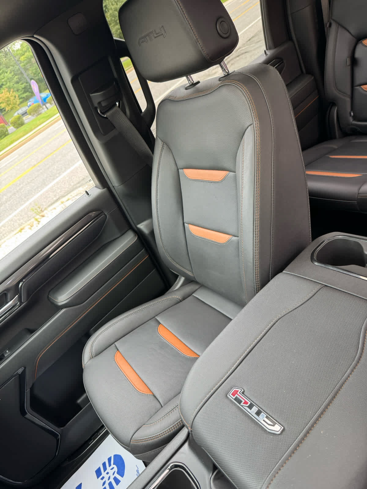 Used 2024 GMC Sierra 2500 AT4 w/ Technology Package AWD/4WD image 20