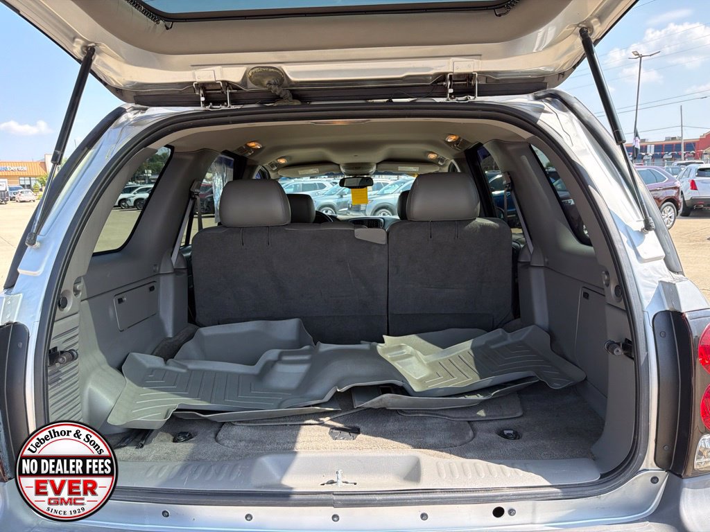 Used 2004 Chevrolet TrailBlazer LT w/ LT Preferred Equipment Group AWD/4WD image 9