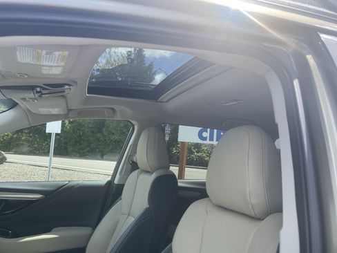 Used 2022 Subaru Outback Limited AWD/4WD image 21