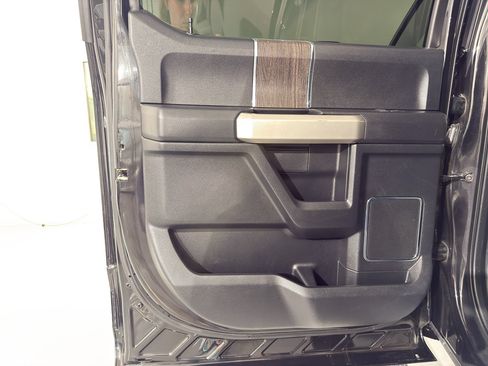 Used 2021 Ford F250 Lariat w/ Lariat Value Package image 21