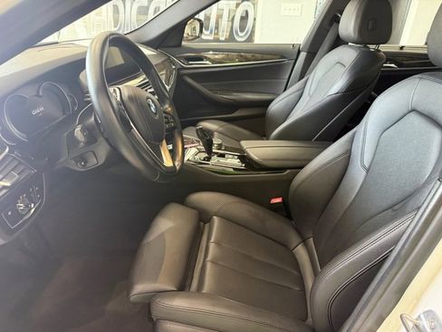 Used 2018 BMW 530i RWD image 21