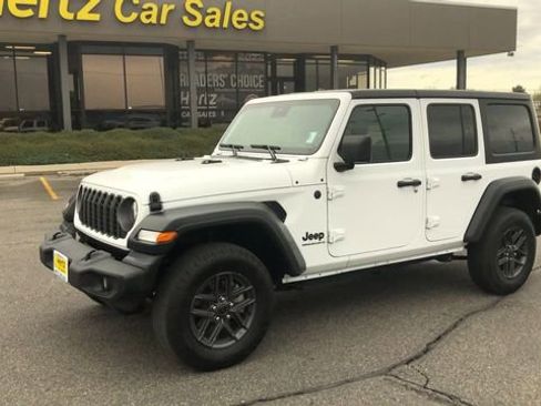 Used 2025 Jeep Wrangler Unlimited Sport AWD/4WD image 4