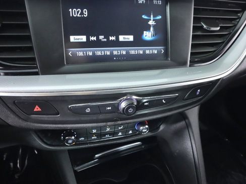 Used 2018 Buick Regal Preferred FWD image 15