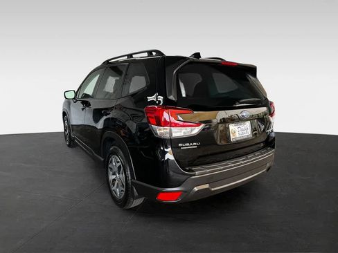 Certified 2023 Subaru Forester Premium AWD/4WD image 5