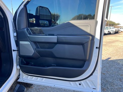 Used 2024 Ford F250 Lariat w/ Lariat Ultimate Package image 15