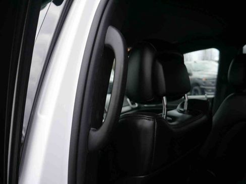 Used 2020 Jeep Grand Cherokee Altitude image 20