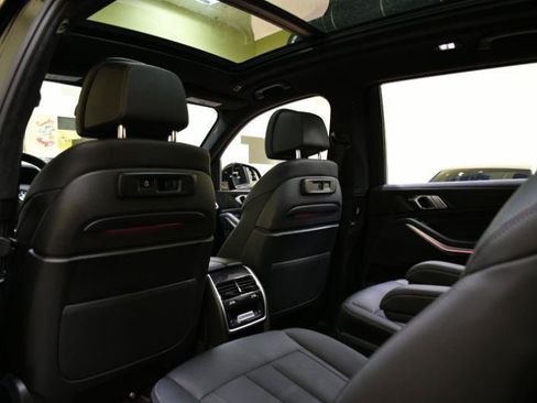 Used 2022 BMW X7 xDrive40i w/ Premium Package AWD/4WD image 49