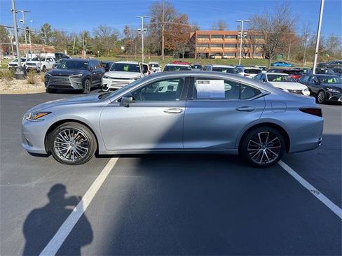 Certified 2024 Lexus ES 250 w/ Premium Package image 6