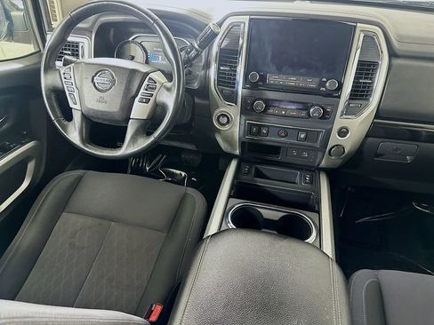 Used 2021 Nissan Titan SV w/ SV Convenience Package image 17