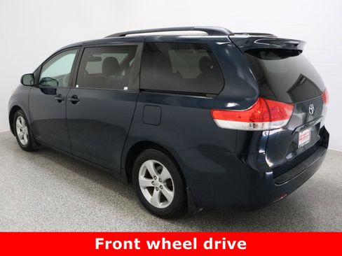 Used 2011 Toyota Sienna LE image 9