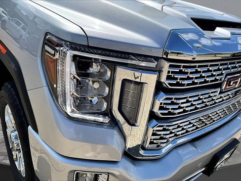Used 2022 GMC Sierra 3500 Denali w/ Denali Ultimate Package AWD/4WD image 34