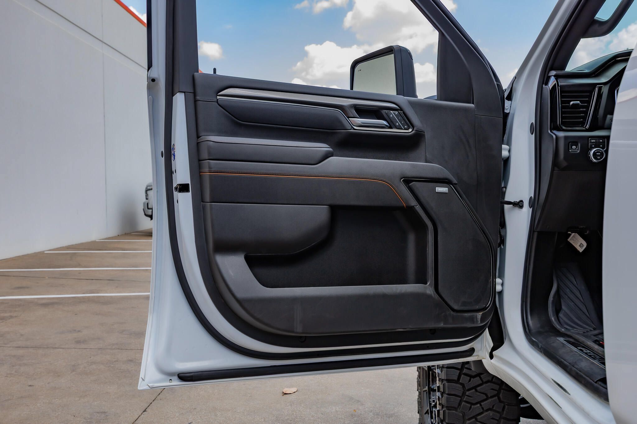 Used 2026 GMC Sierra 2500 AT4 AWD/4WD image 35